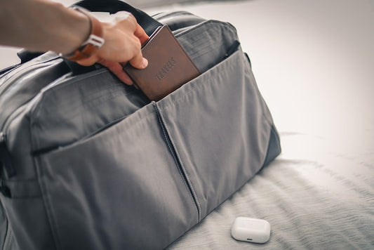 Minimalistisch packen: So planst du die Reise mit leichtem Koffer